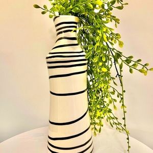 Home Decor, a variety of brands, vibrant colors and unique decor!